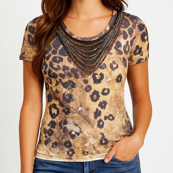 Daytrip Tops - Daytrip by Buckle Leopard Print Tee Medium Chain Necklace Glam Rock Top